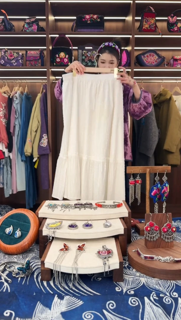 织绣L18黔东南苗族刺绣