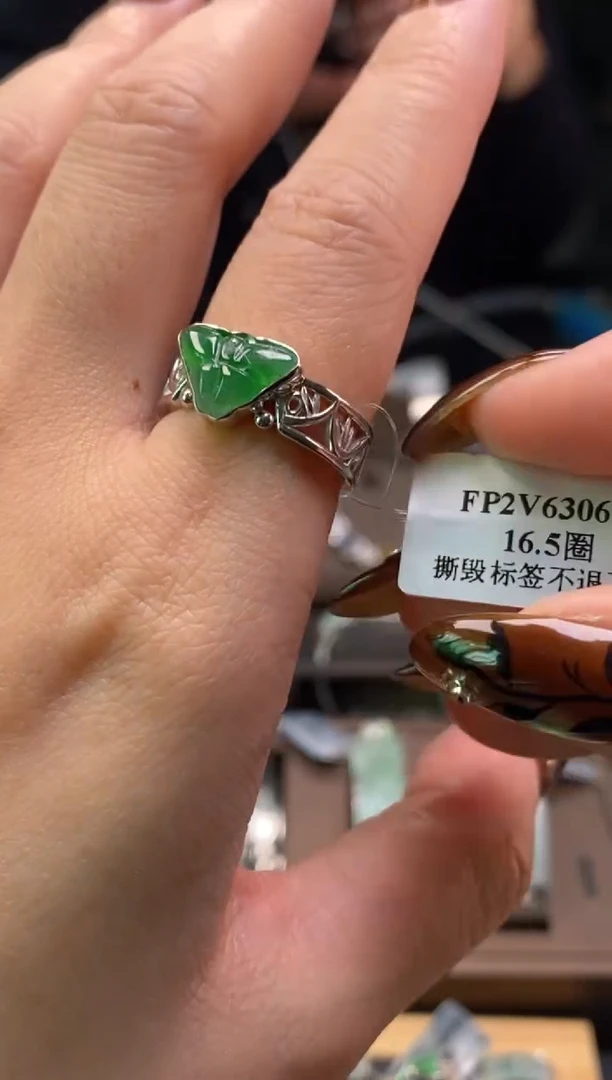 颈饰银S925镶嵌翡翠净货19206