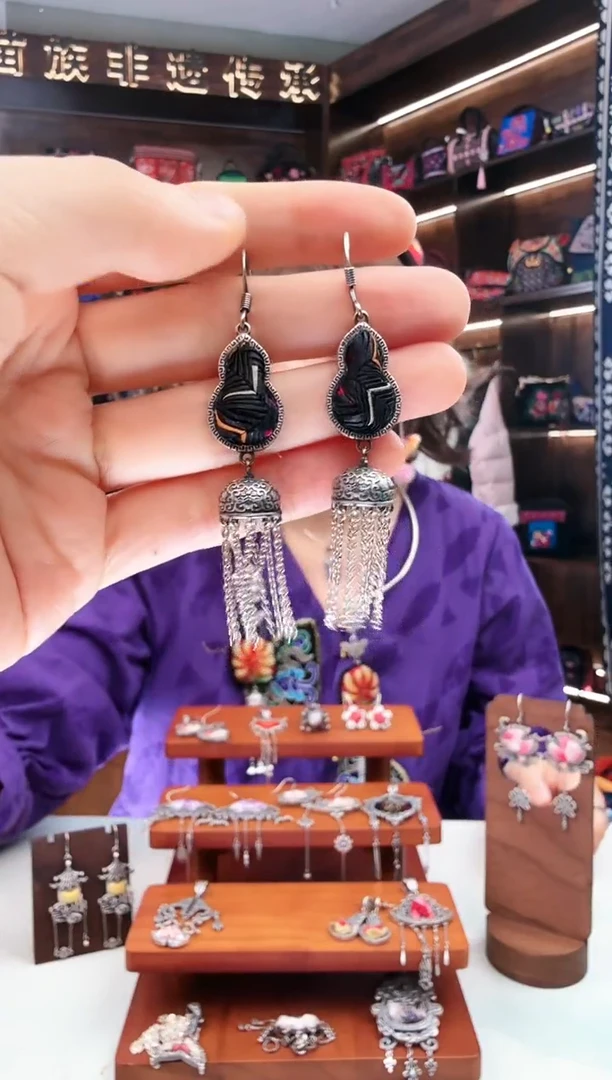 【闪购商品】织绣68蚩梦苗族古绣