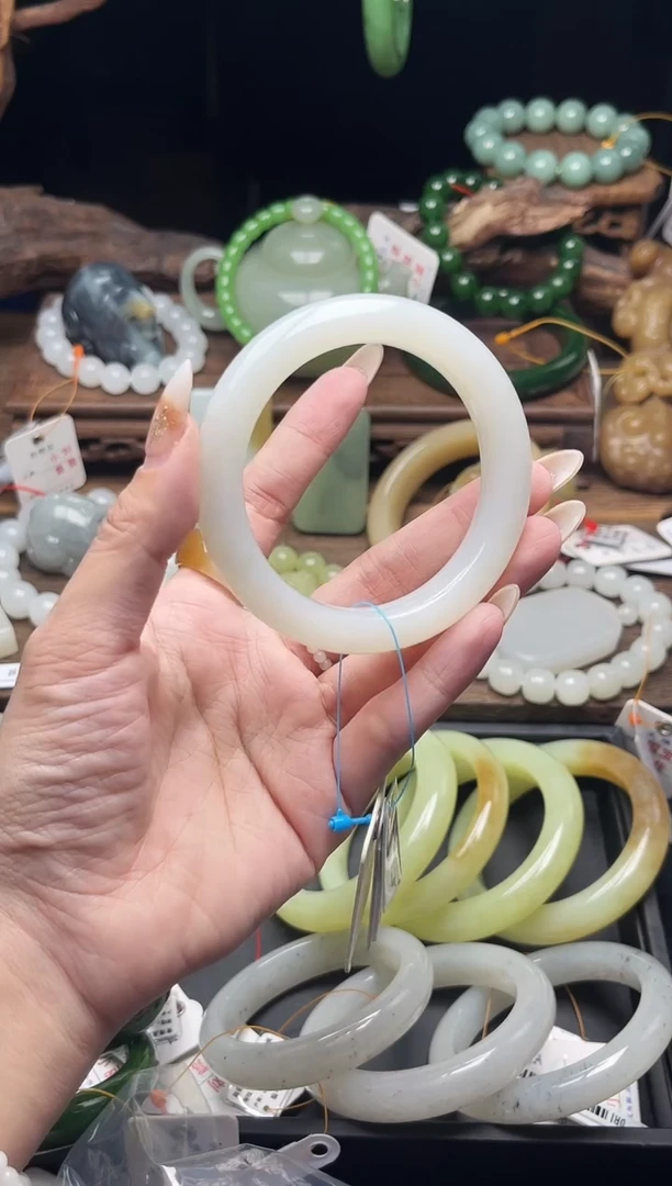 未镶嵌手镯和田玉青海野牛沟白玉 55+圈9013155