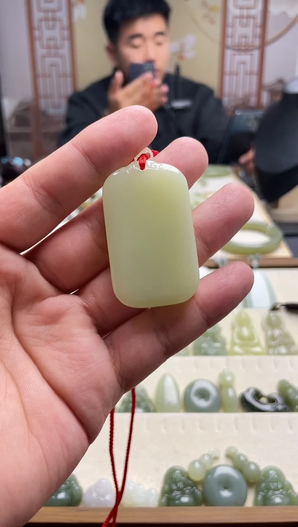 颈饰未镶嵌和田玉有**随35无事牌