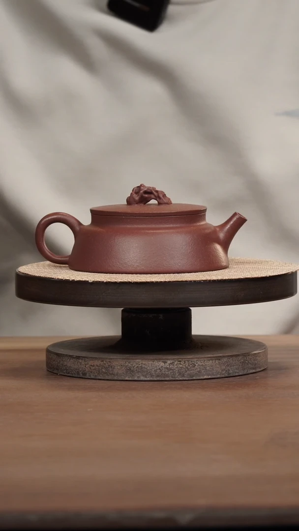 茶壶紫砂底槽清太湖石