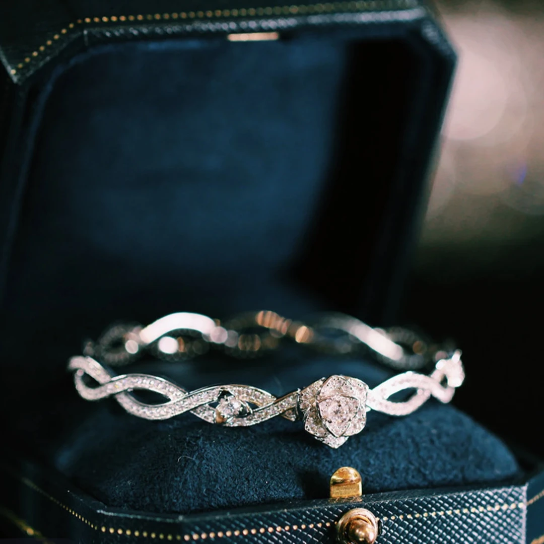 925银手镯 QYN-129山茶花手镯-电镀真金（K金银色)5A白锆