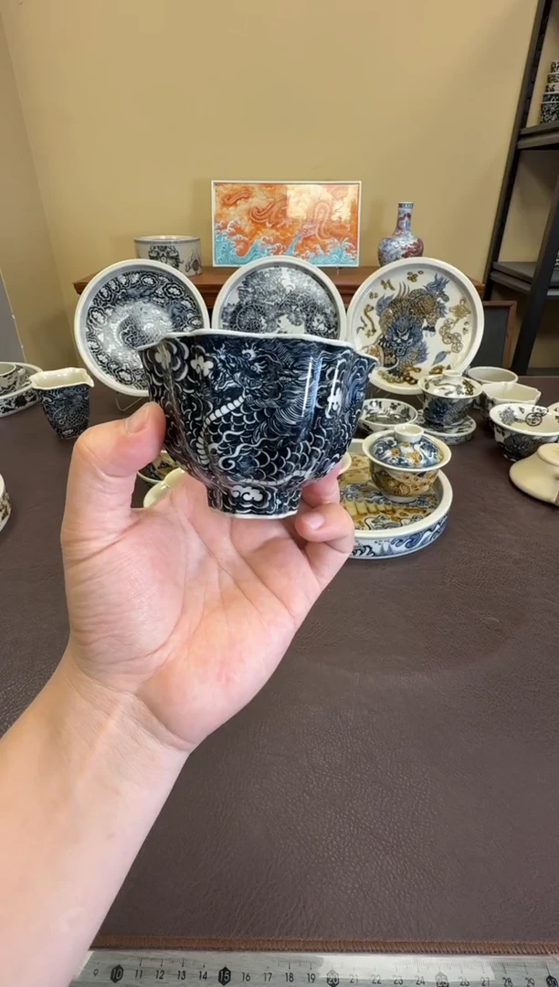 二号釉云墨麒麟葵口六方杯