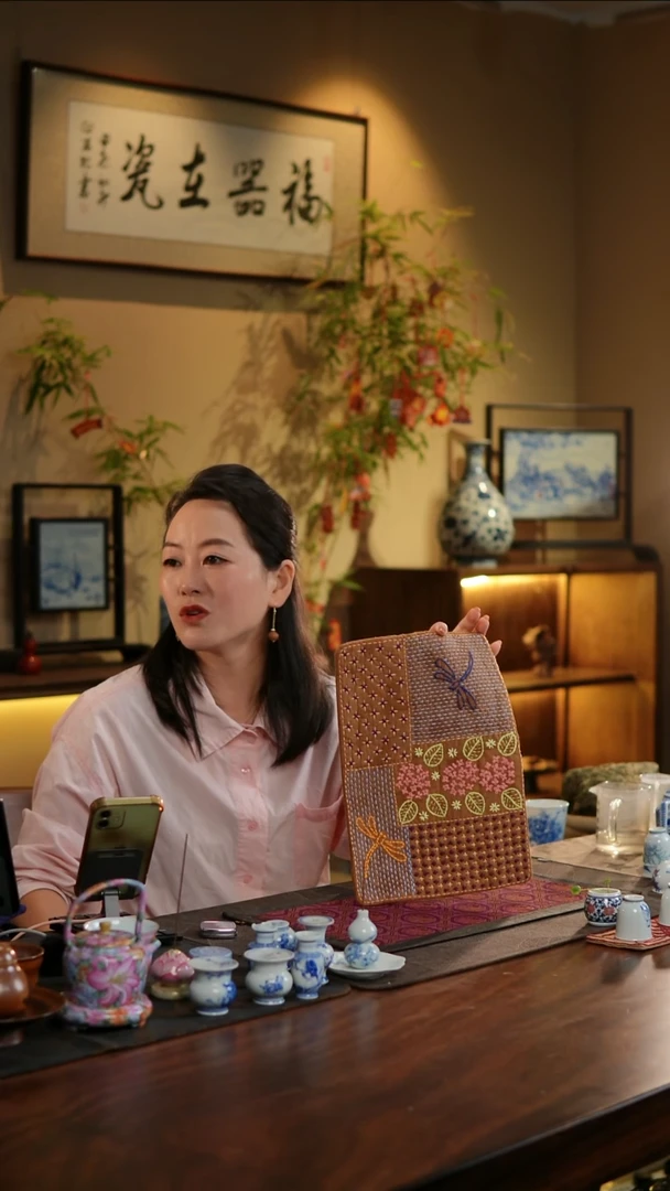织绣拼接长茶席卡其色
