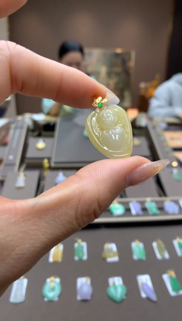 【闪购商品】翡翠颈饰18K金镶嵌花件吊坠