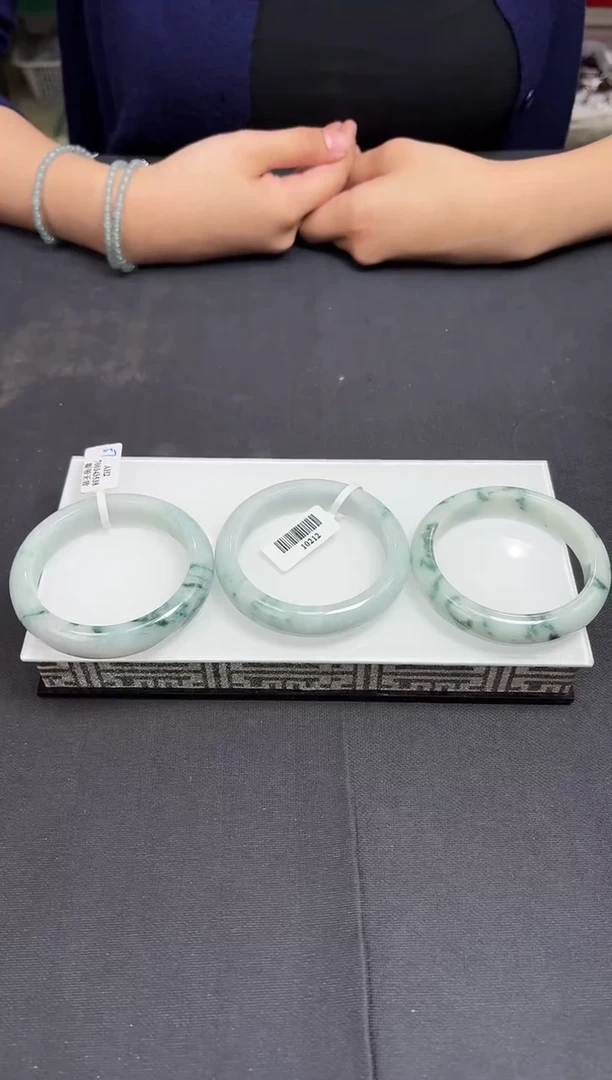 未镶嵌手镯翡翠10212天然翡翠A货【手镯】多样性发一个