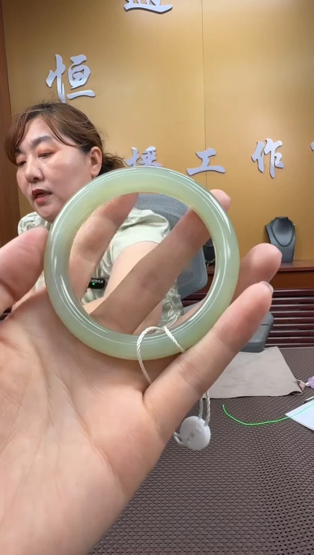 和田玉未镶嵌颈饰手镯56