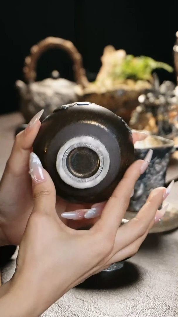 【闪购商品】境秋黑陶龙饮主人杯