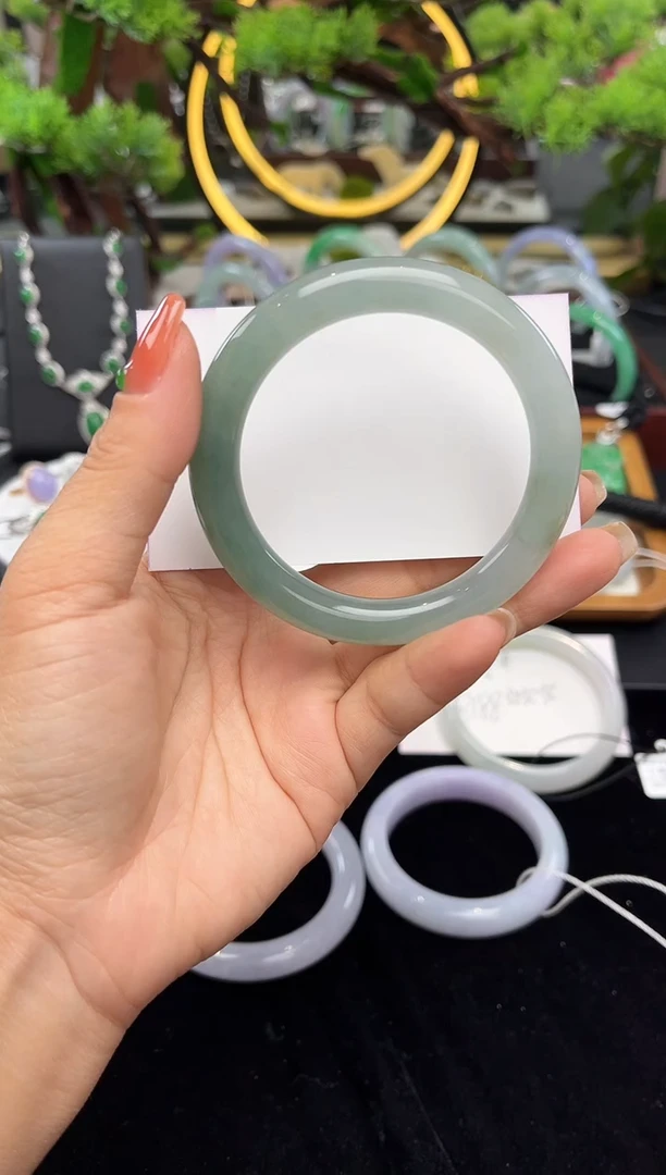 未镶嵌手镯翡翠手镯