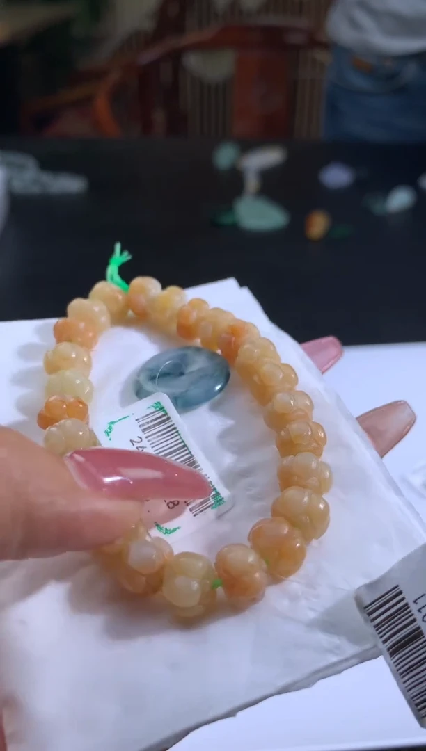 未镶嵌定制翡翠辉*娘翡翠