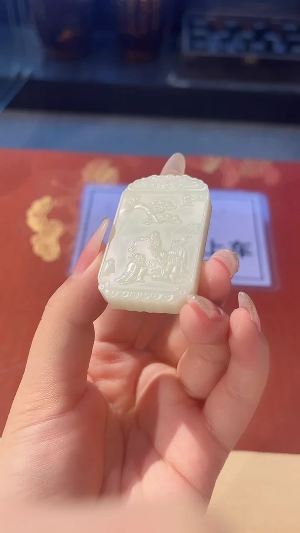 和田玉未镶嵌吊坠(不含链)羊脂玉子冈牌