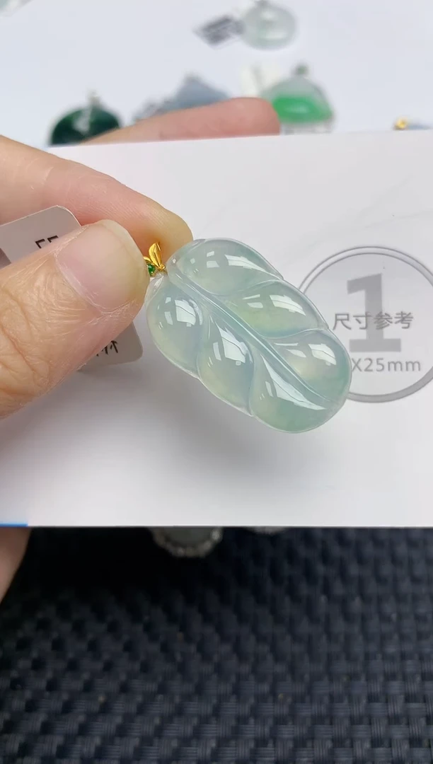 颈饰18K金镶嵌翡翠天然缅甸A货翡翠百元以上9元证书费自理