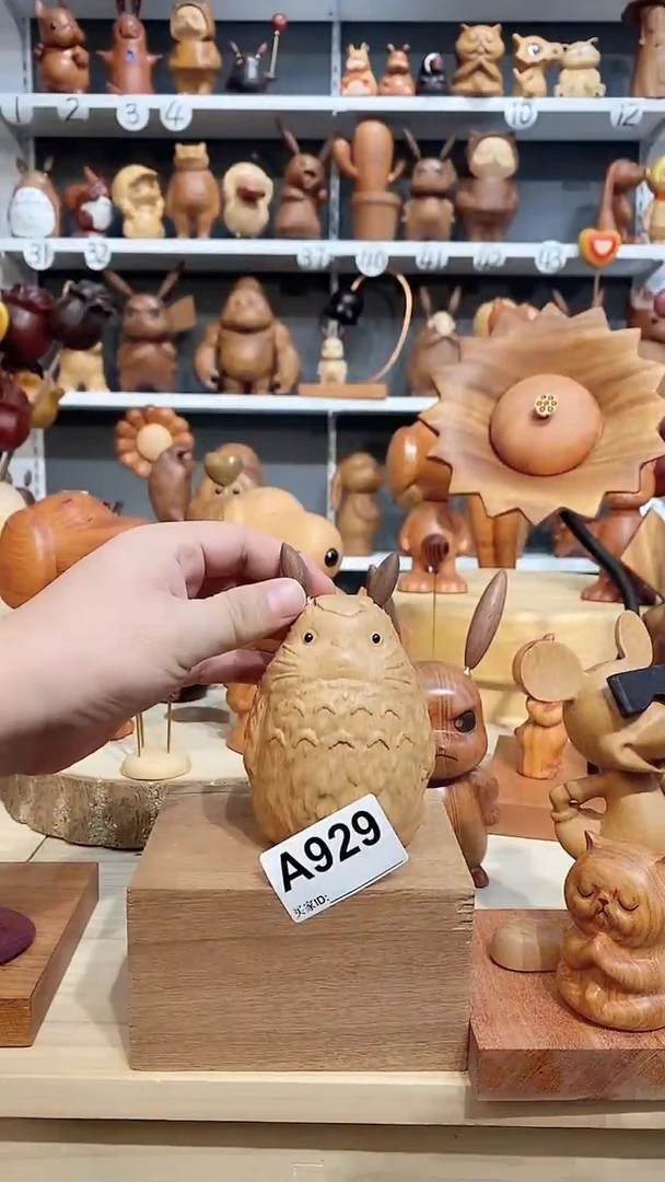 【闪购商品】木木雕摆件可爱卡通