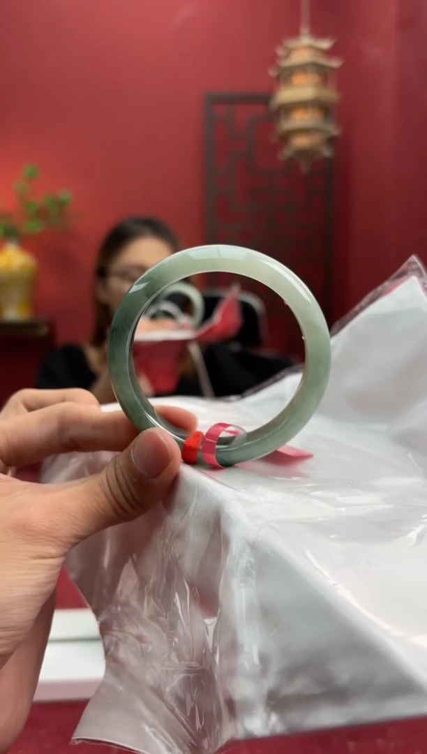 未镶嵌手镯翡翠翡翠手镯