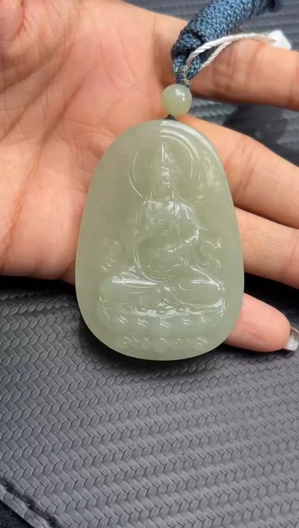 吊坠(不含链)未镶嵌和田玉且末近矿微色差观音吊坠确认返90米