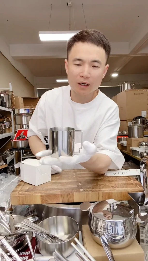 A36 微瑕6cm儿童水杯