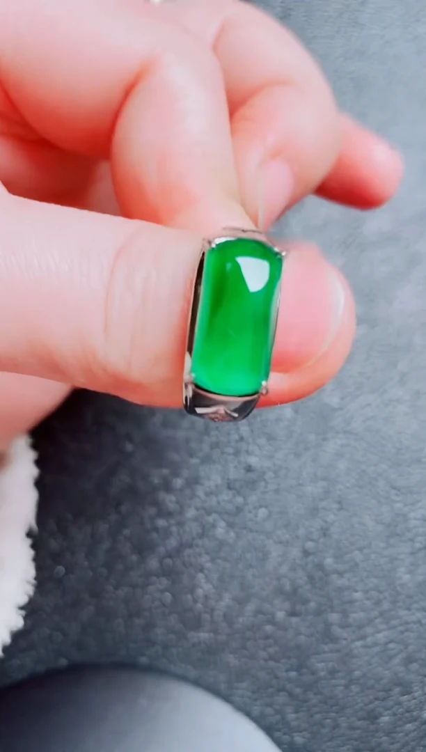 银S925镶嵌戒指翡翠1111