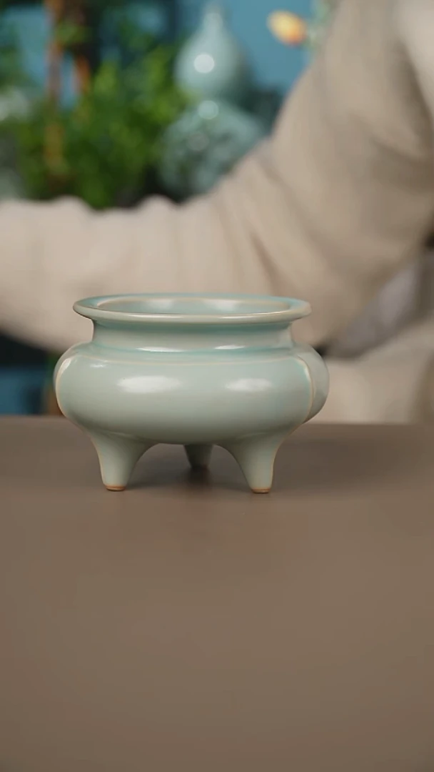 不开片熏香炉微暇