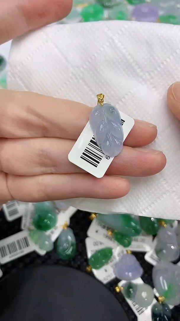颈饰18K金镶嵌翡翠a货支持复检百元以上9元证书费自理