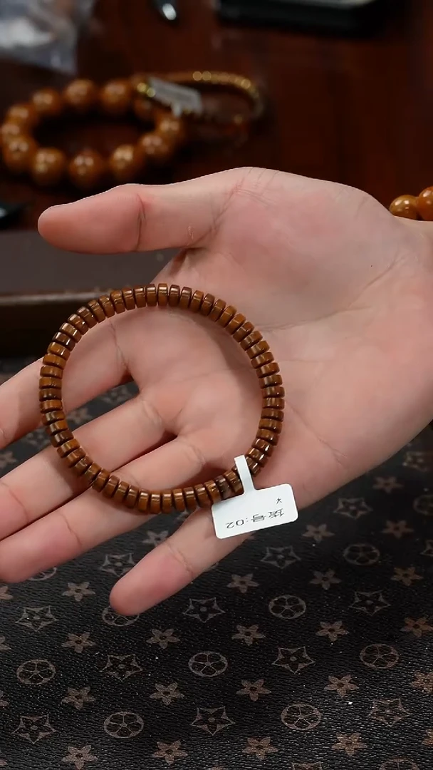 【闪购商品】紫金鼠手串6754咖皮精工实心药片7+3