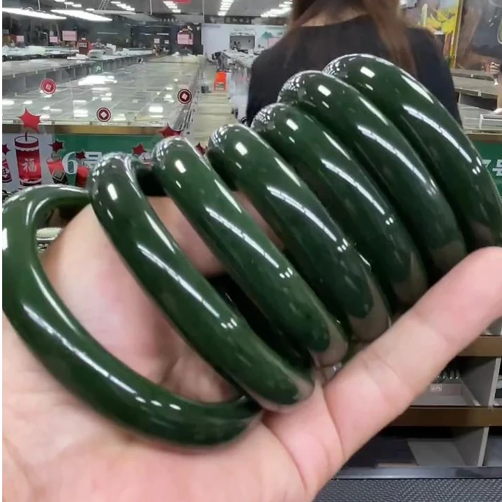 【老郑家】和田玉手镯一支(多样性发1件)红皮