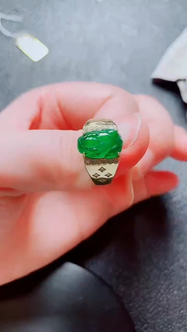 银S925镶嵌戒指翡翠1