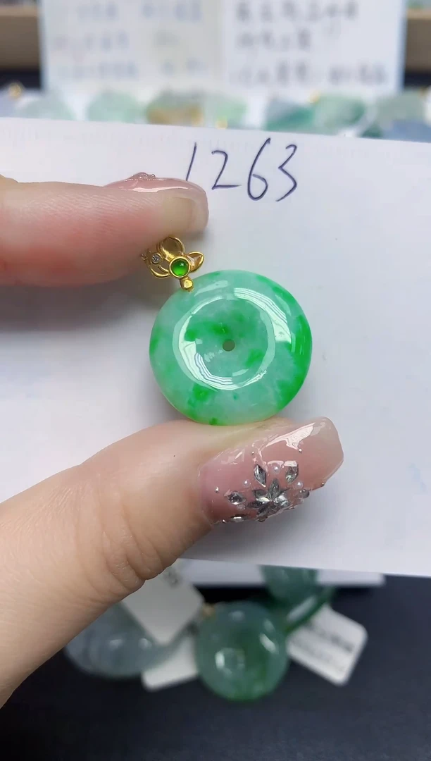 颈饰未镶嵌翡翠天然缅甸翡翠A货翡翠百元以上9元证书费自理