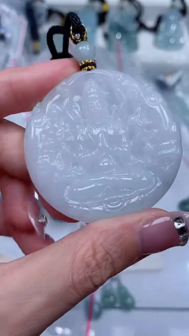 颈饰未镶嵌翡翠吊坠