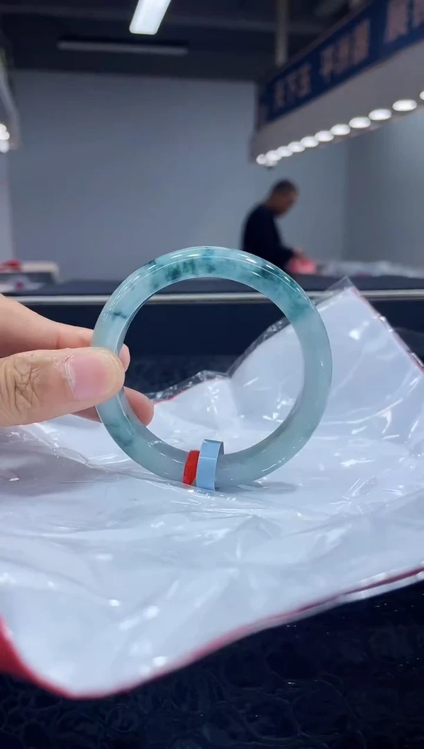 未镶嵌手镯翡翠8