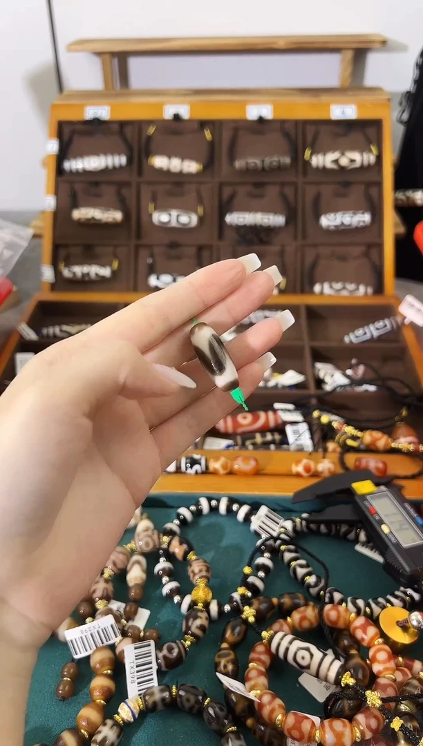 玛瑙/玉髓（覆膜）颈饰合金56（微瑕）