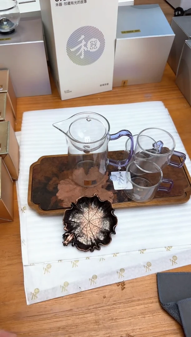 禾器粉金标沁润茶海浅紫+风谜臻悦杯浅紫+青蛙杯垫