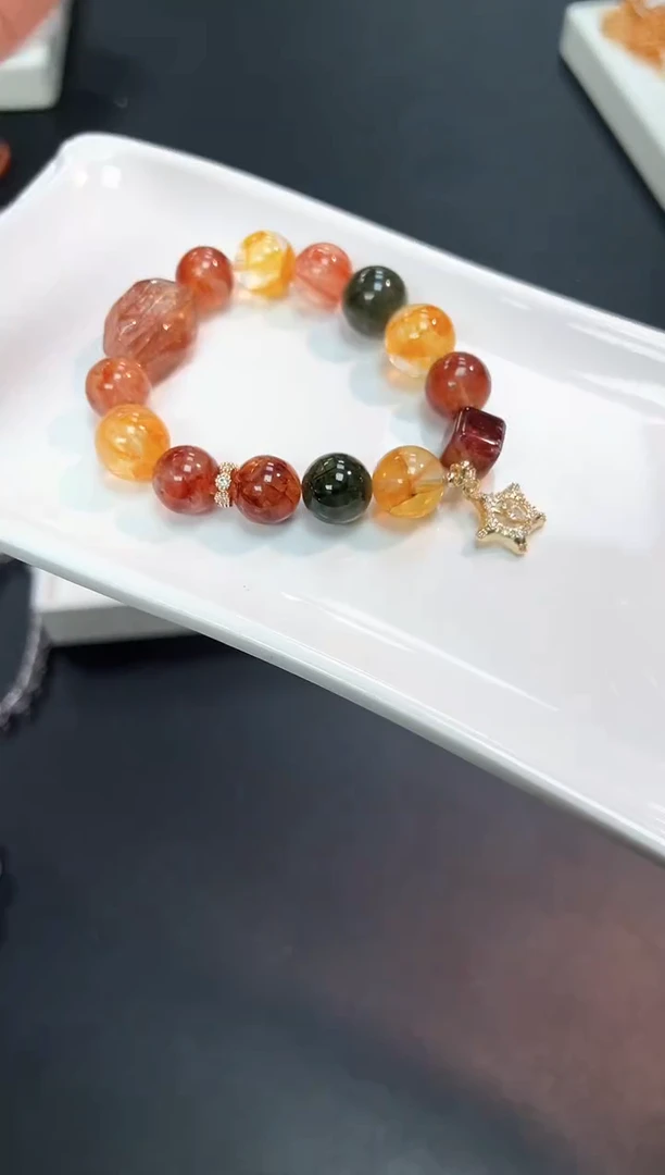 【闪购商品】水晶手串未镶嵌12W多样性发其一1条默认微瑕