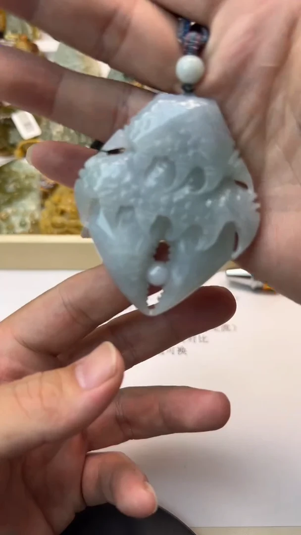 颈饰未镶嵌翡翠天然翡翠