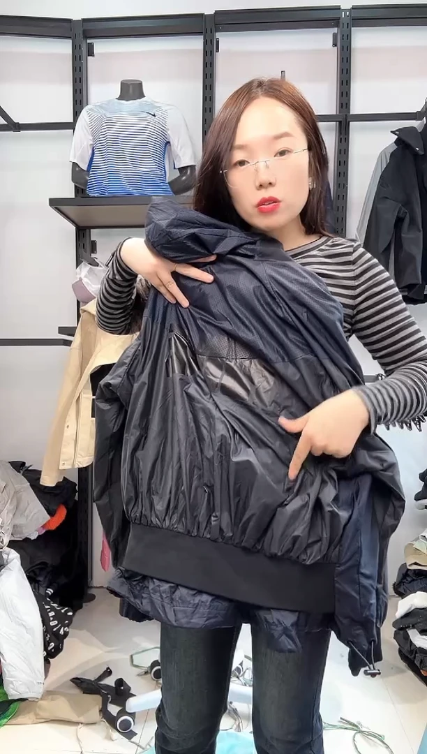 2439编码  瑕疵直播间过款为准 尺码165