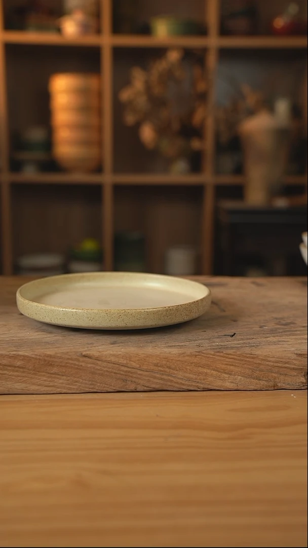 沙漠落日黄的8英寸平盘