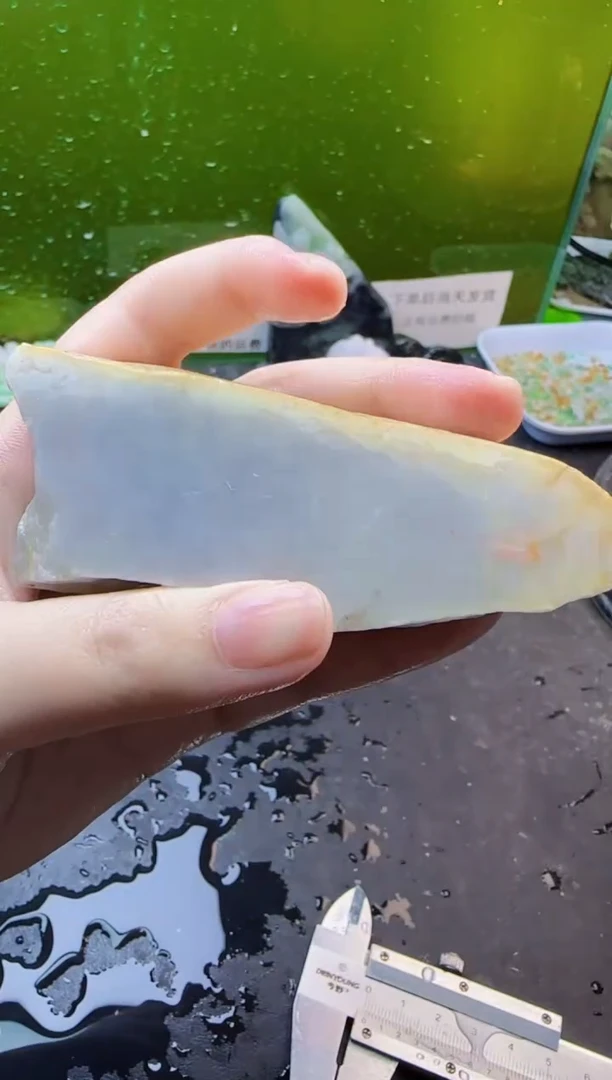 翡翠未镶嵌颈饰天然翡翠040