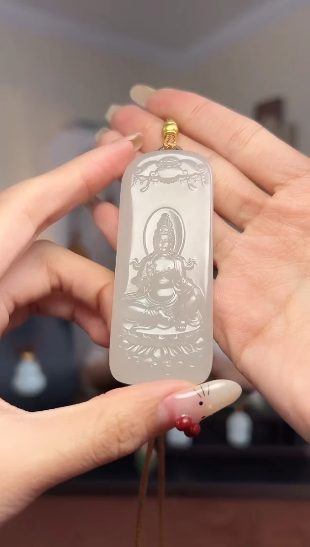 颈饰未镶嵌和田玉73*30*9mm