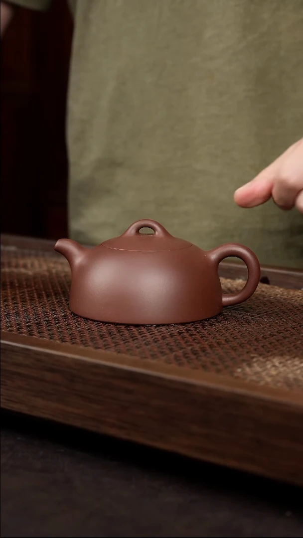 茶壶紫砂底槽清半月+矿标证书