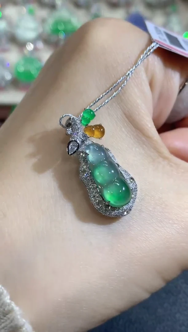 吊坠(不含链)18K金镶嵌翡翠C18翡翠