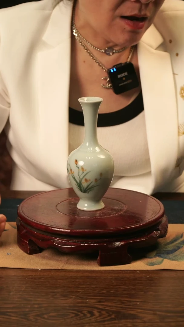 釉中彩 兰花画 台面花器