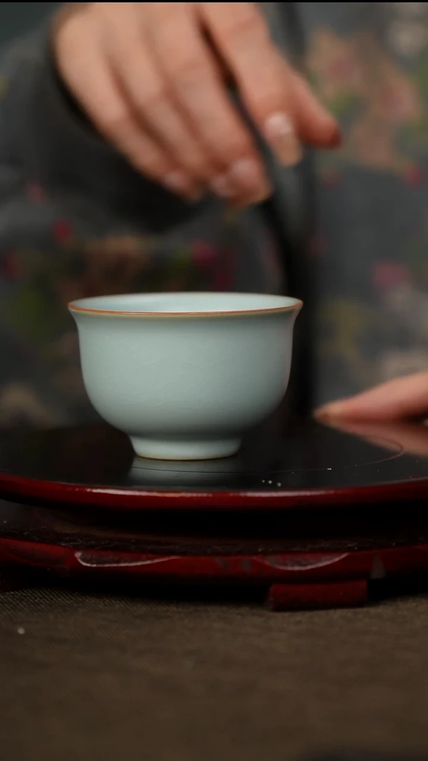 微微瑕 压手杯 无底款