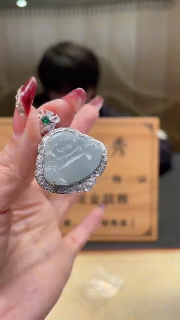 【闪购商品】翡翠颈饰未镶嵌      *5