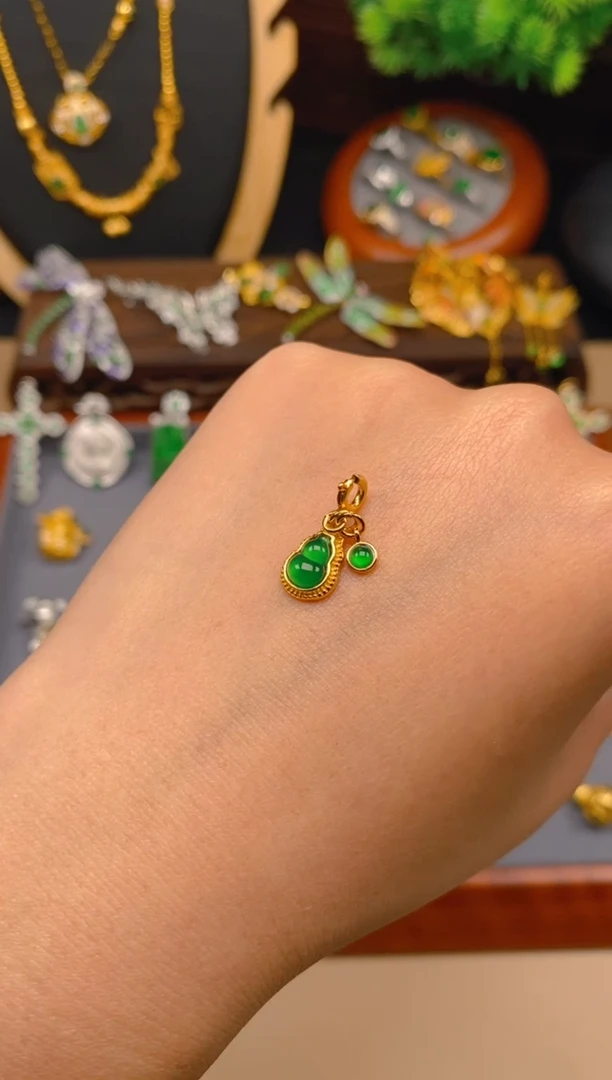 【闪购商品】翡翠吊坠(不含链)银S925镶嵌蛋面葫芦万能扣
