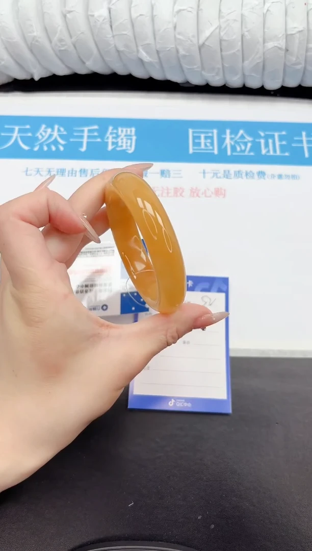手镯石英质玉未镶嵌52-58.5LM