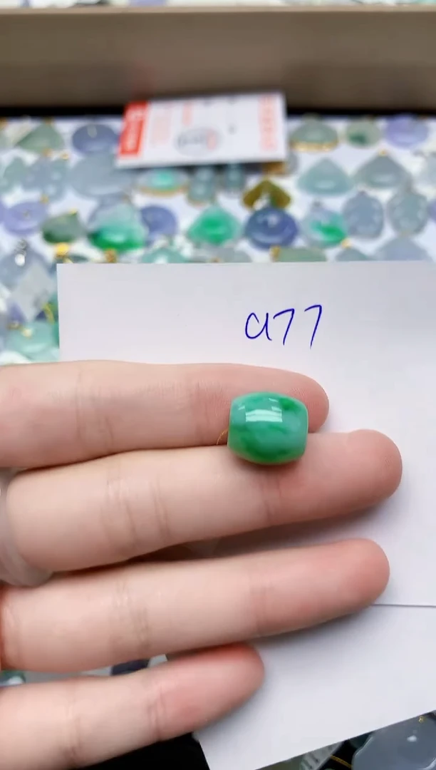 翡翠未镶嵌颈饰天然翡翠A货