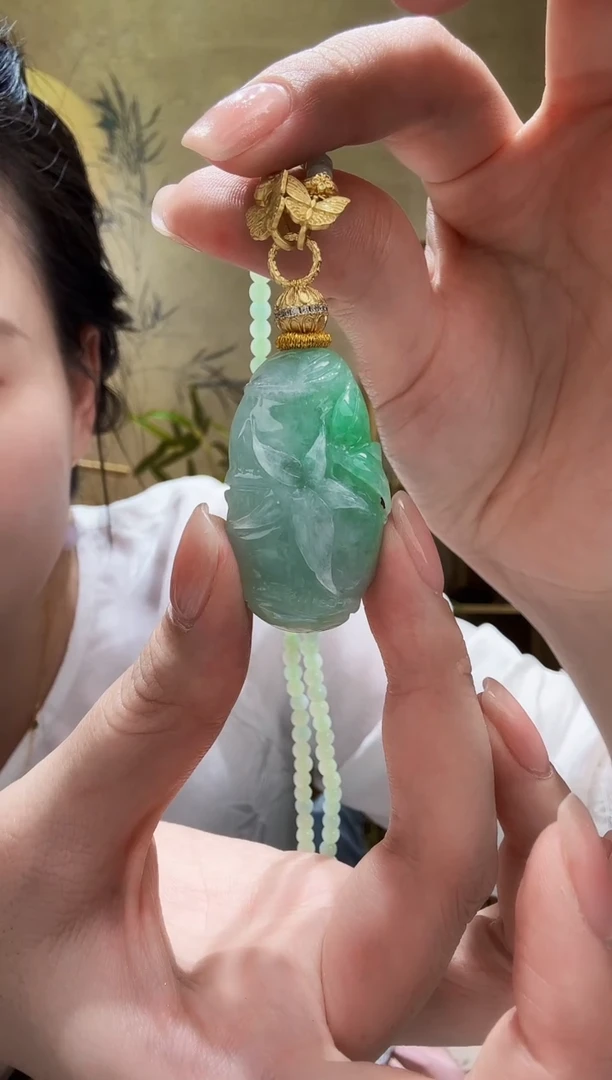 颈饰未镶嵌翡翠吊坠