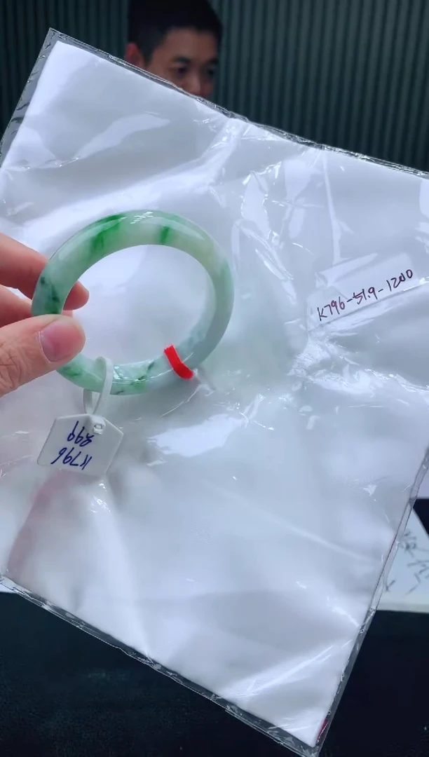 未镶嵌手镯翡翠111