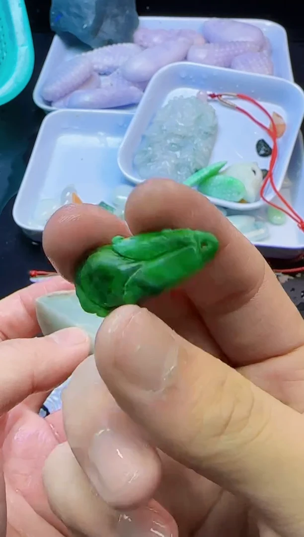 未镶嵌挂件翡翠版**7054