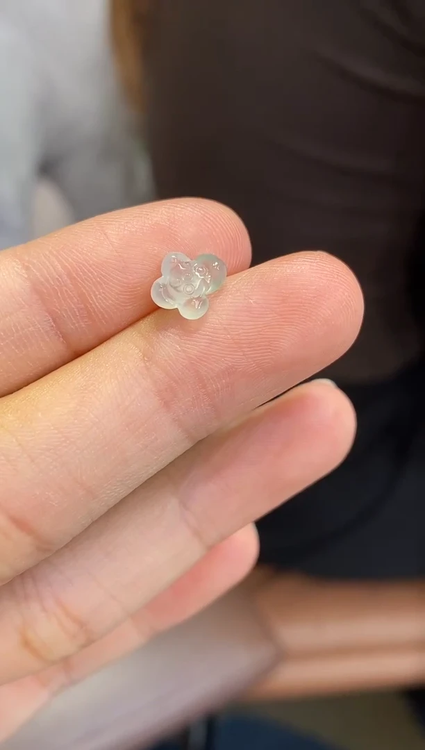 颈饰未镶嵌翡翠花